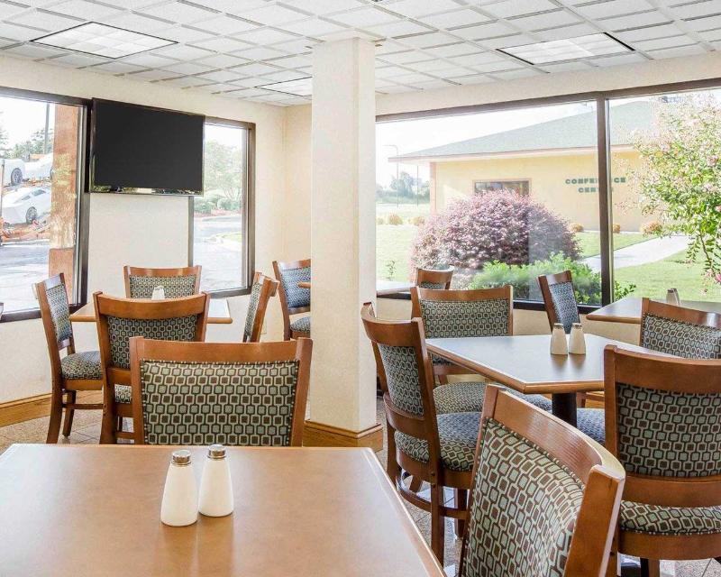 Quality Inn Forsyth Near Ga Public Safety Training Center Екстер'єр фото